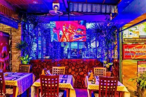 Jolly Guesthouse & Restaurant Pattaya ภายนอก รูปภาพ